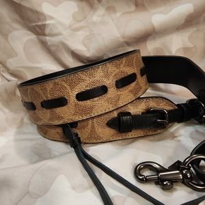 Coach Novelty Signature Stiched Strap